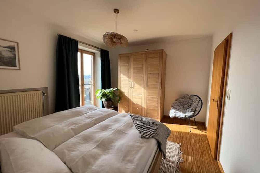 Idyllic country house with 110 sqm - in a quiet location with a view in Neureichenau, Baviera Oriental