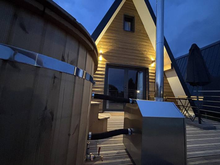 Gîte pour 4 personnes, avec Terrasse ainsi que Jardin et Piscine à Drosnay