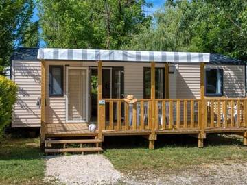 Mobil home pour 6 personnes, avec terrasse et piscine, animaux acceptés à Groléjac