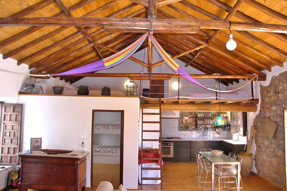 Haus mit sehr gemütlichem Garten für Paare oder Familien, 7 km von Sagres entfernt in Vila do Bispo e Raposeira, Naturpark Südwest-Alentejo und Costa Vicentina