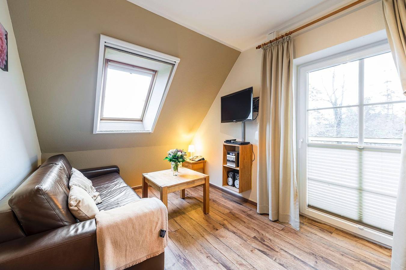 Ganze Wohnung, Komfortable 4-Sterne-Ferienwohnung mit Meerblick und Balkon in Schashagen, Ostholstein
