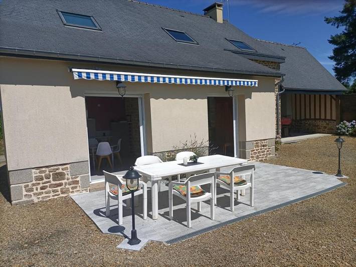 Location de vacances pour 4 personnes, avec jardin, animaux acceptés à Saint-Georges-de-Reintembault - 4