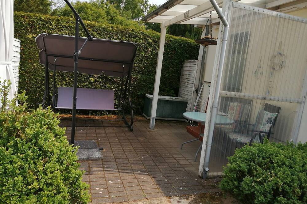 Ferienhaus am Rätzseeweg - Bungalow on the Rätzseeweg in Zirtow, Wesenberg