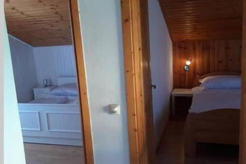 Authentic stone house with great pool and large garden! in Umag und Umgebung