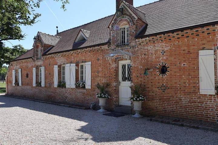 Location de vacances pour 10 personnes à La Ferté-Saint-Aubin - 3