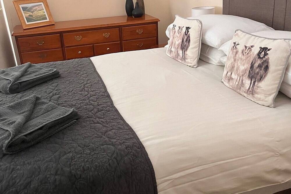 Self Catering Holiday Bungalow in Ilam near Dovedale in Staffordshire