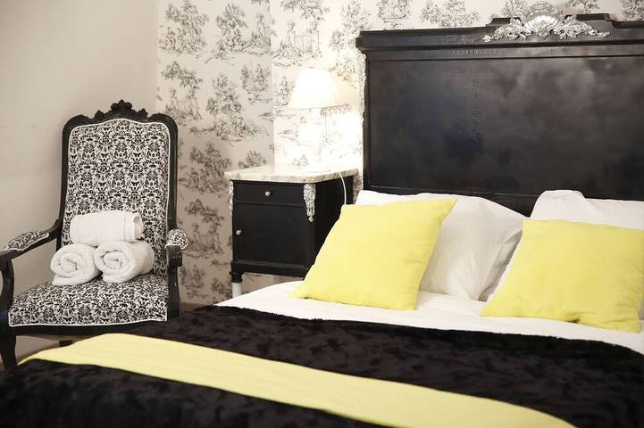 Ganze Wohnung, Apartment-Eigenes Badezimmer-Premium-Stadtblick-Chambord in Chinon, Loire-Tal