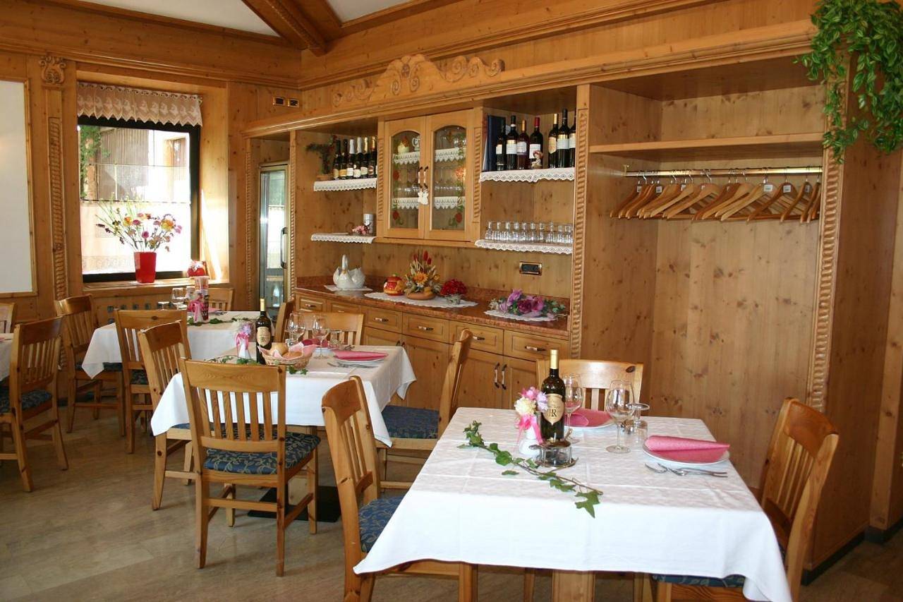 Double or Twin Room with Private Bathroom in Riva di Vallarsa, Vallarsa