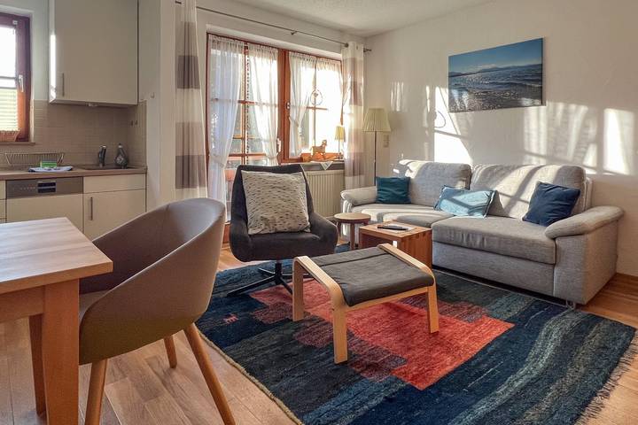 Ferienwohnung für 2 Personen, mit Garten und Balkon sowie Sauna in Chieming