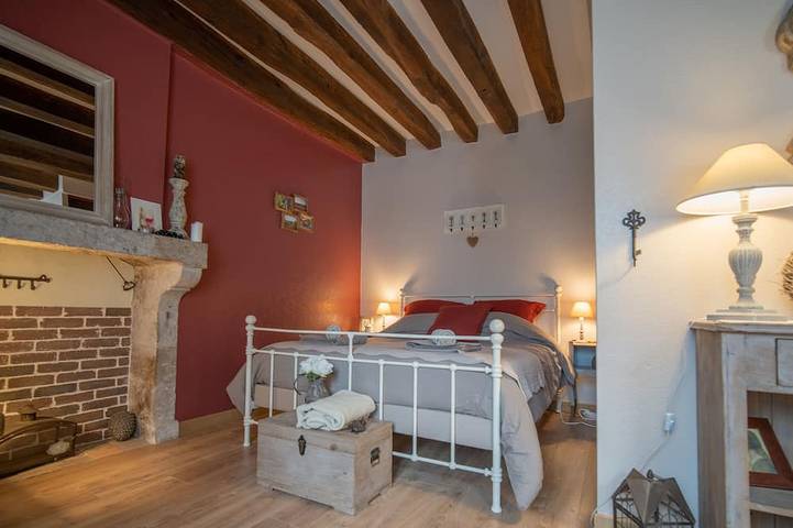 Location de vacances pour 15 personnes, avec jardin, animaux acceptés à Saint-Gervais-la-Forêt - 2