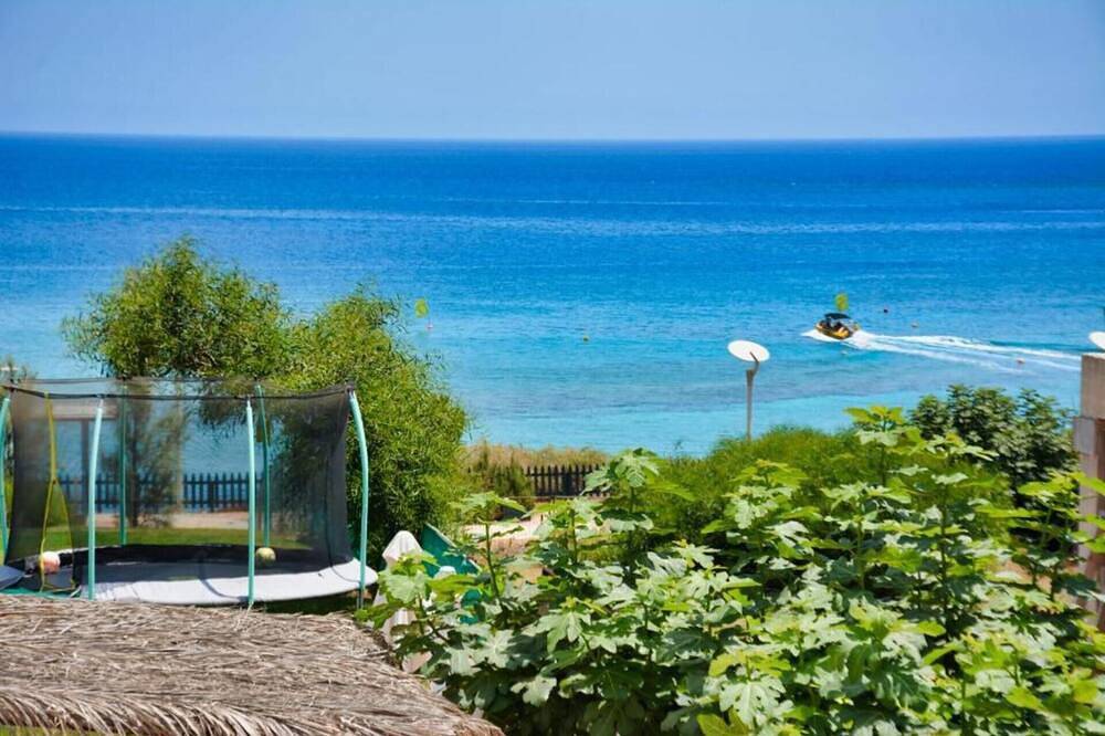 Fabulous Sea view Villa with big luxury Jacuzzi in Protaras, Protaras Villa 1676 in Protaras, Chipre Sur