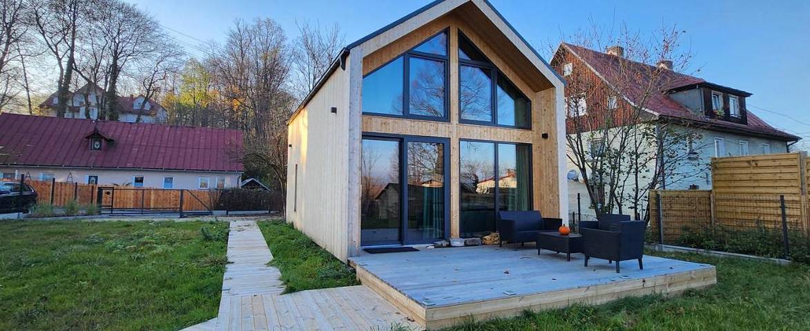 Apartament wakacyjny dla 4 osób, z widok i ogród w Miłków