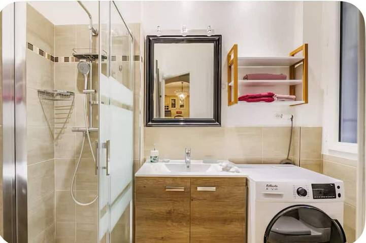 Ganze Wohnung, Wohnung im Zentrum von Juan 55m2 im Erdgeschoss mit Gartenterrasse von 50 m2 in Juan-les-Pins, Antibes
