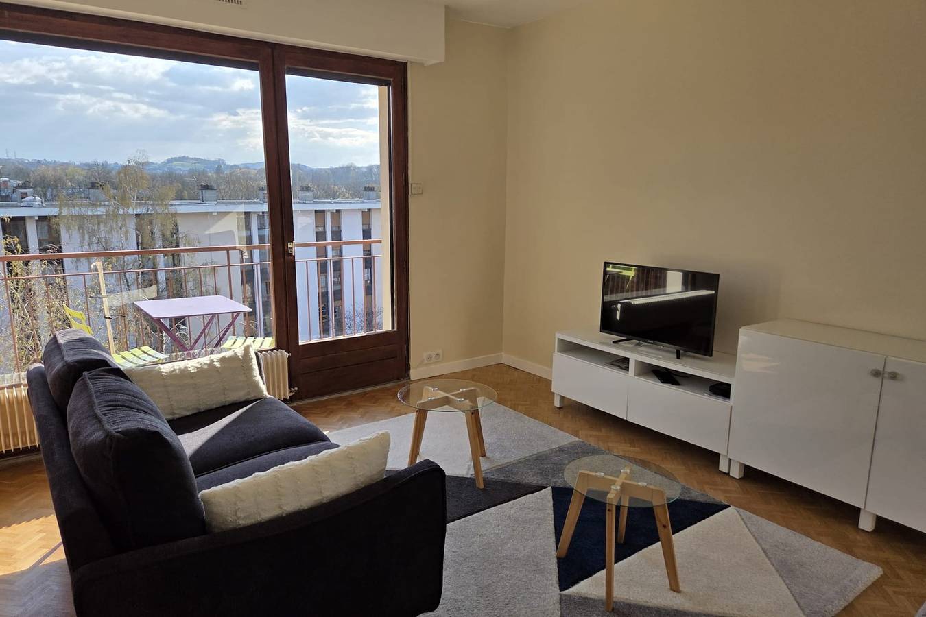Entire apartment, Bright apartment with balcony in Annecy in Meythet, Annecy (commune)