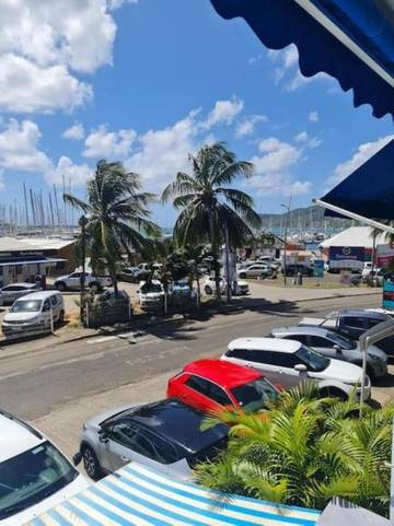 Gîte pour 2 personnes, avec vue et terrasse dans Marina du Marin