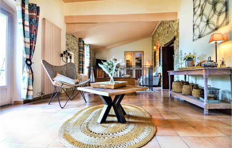 Location de vacances pour 8 personnes, avec piscine et terrasse à Saint-Privat-des-Vieux - 4