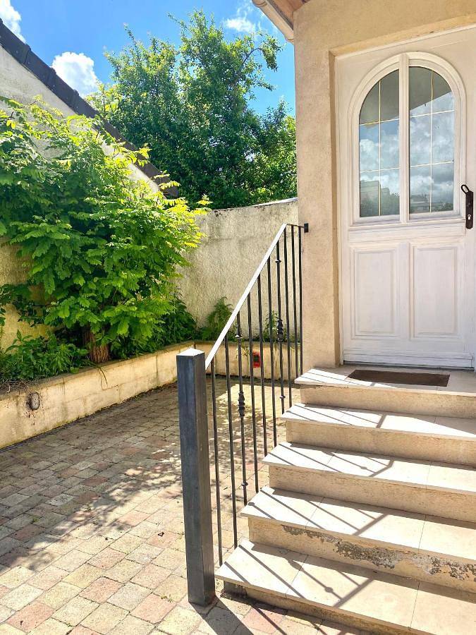 Location de vacances pour 5 personnes, avec vue et balcon à Montigny-lès-Cormeilles - 2