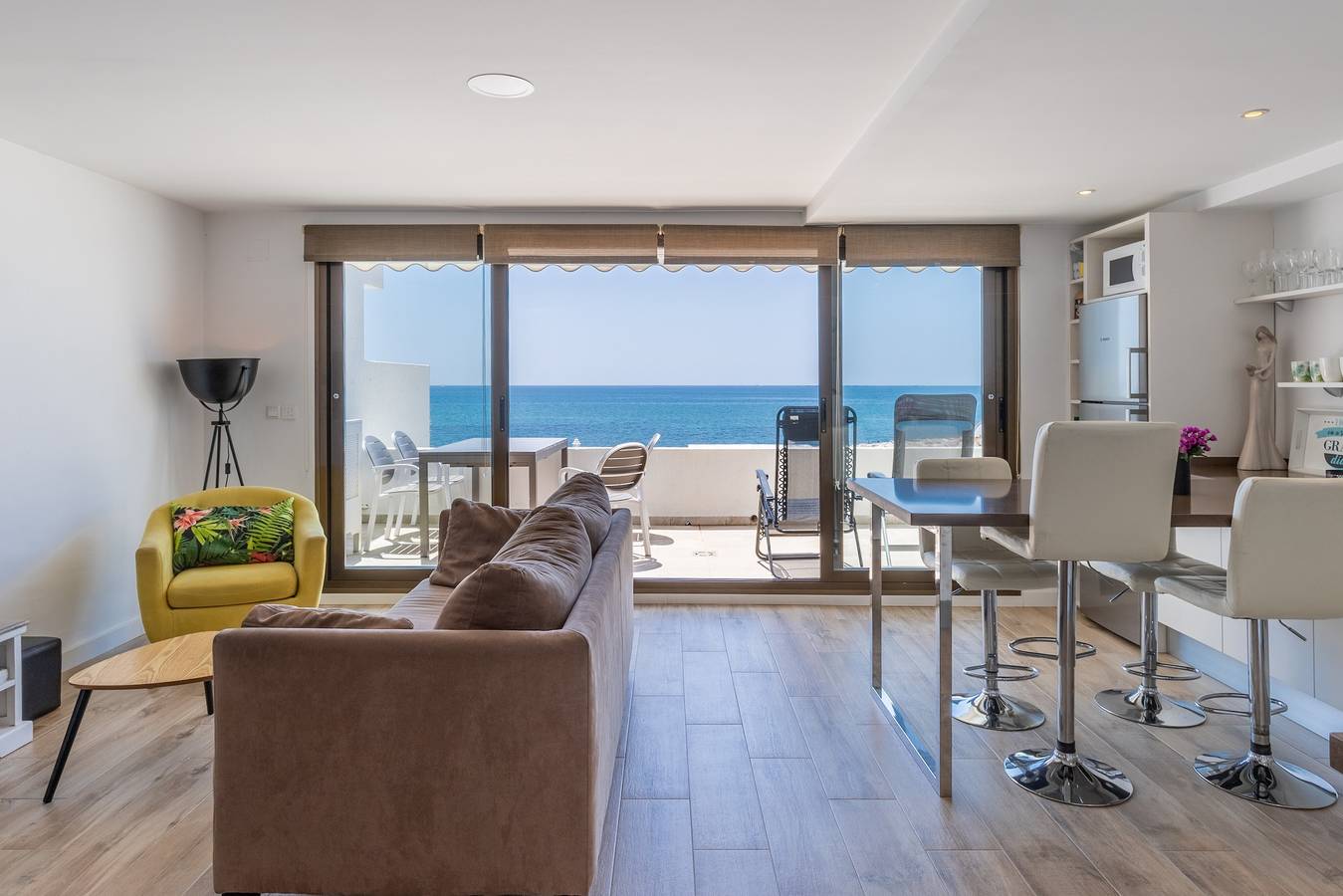 Entire apartment, Apartment 'Top First Line Altea' with Sea View, Wi-Fi and Air Conditioning in Town of Altea, Altea