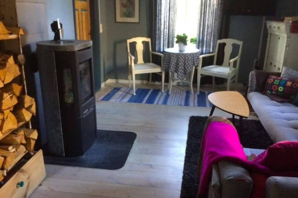 Grosses Ferienhaus direkt am See in Traumlage in Smedjebacken, Dalarna