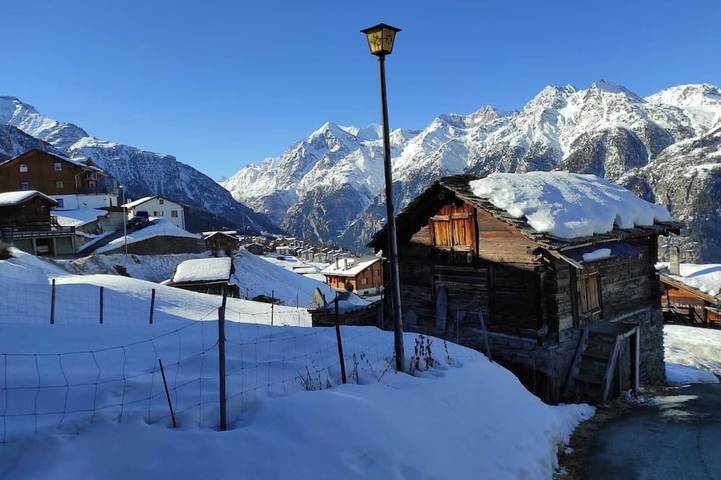 Entire apartment, Apartment with a dream view of the panorama of the four-thousand-meter peaks in Grächen, Wallisian Alps