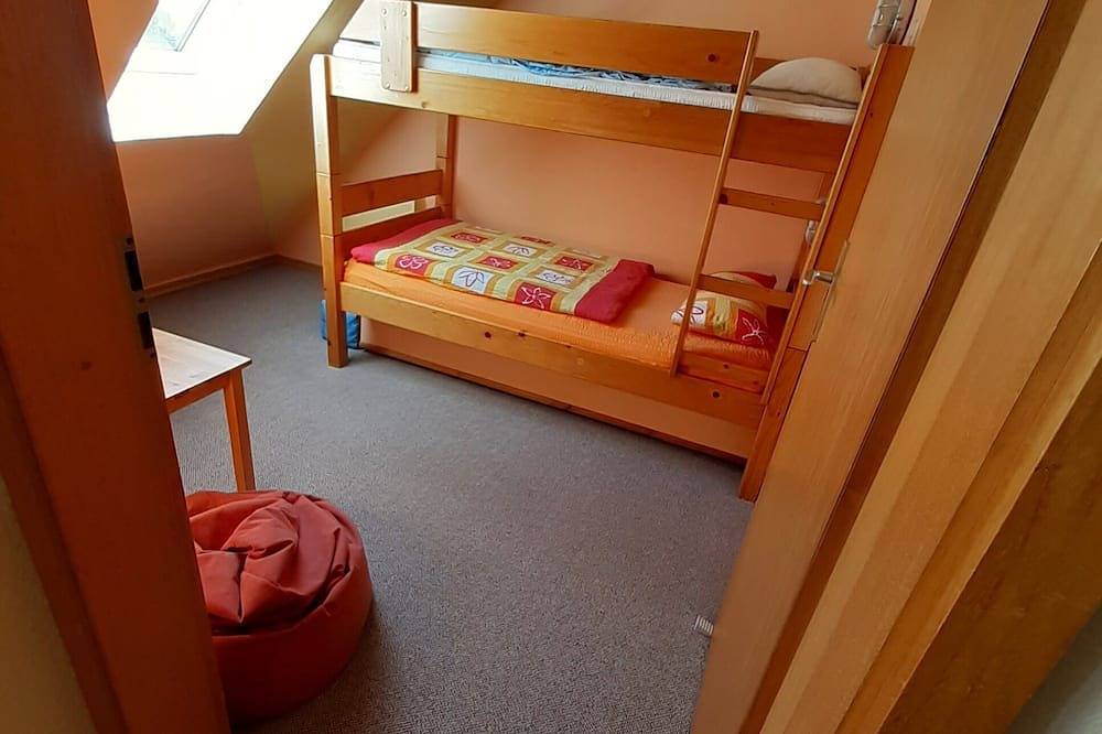 Ganze Wohnung, Ferienwohnung mit kurzen Wegen zur Nordsee, Jever, Wilhelmshaven, Schortens. in Schortens, Metropolregion Bremen-Oldenburg