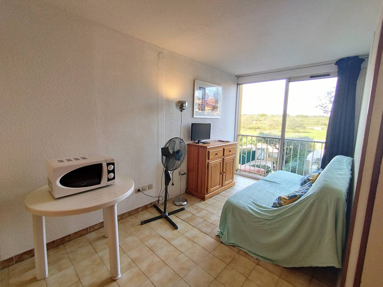 Appartement entier, T2 avec piscine, tennis & parking - Proche plage - 3/4 pers in Saint Pierre la Mer, Fleury