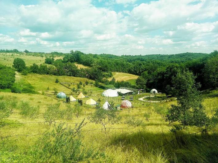 Tente pour 40 personnes, avec vue ainsi que jardin et terrasse, animaux acceptés dans le Tarn-et-Garonne