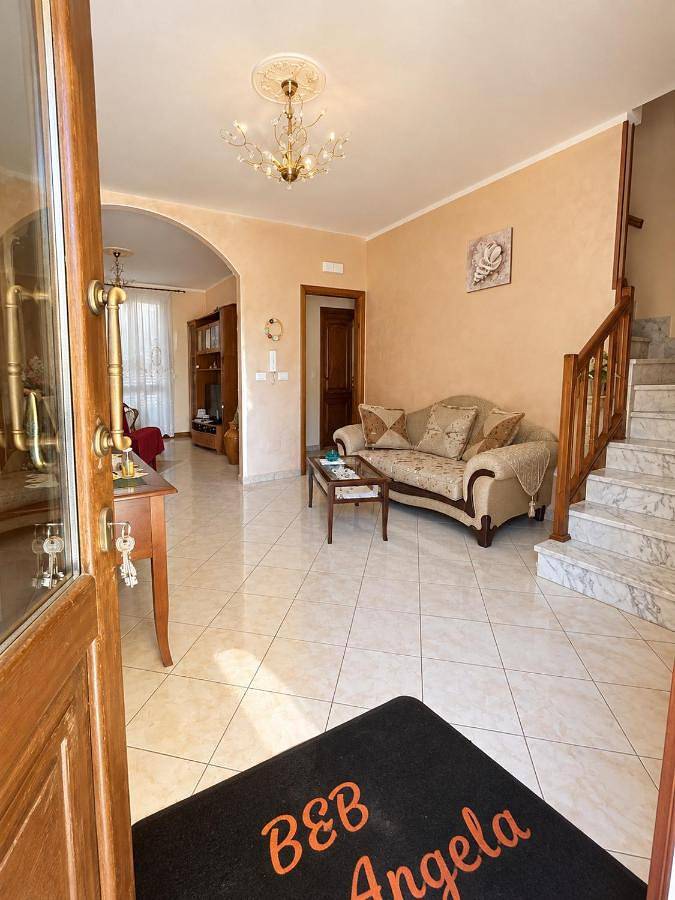 Casa vacanza per 7 persone, con Balcone e Terrazza nonché Giardino e Panorama a Saviano