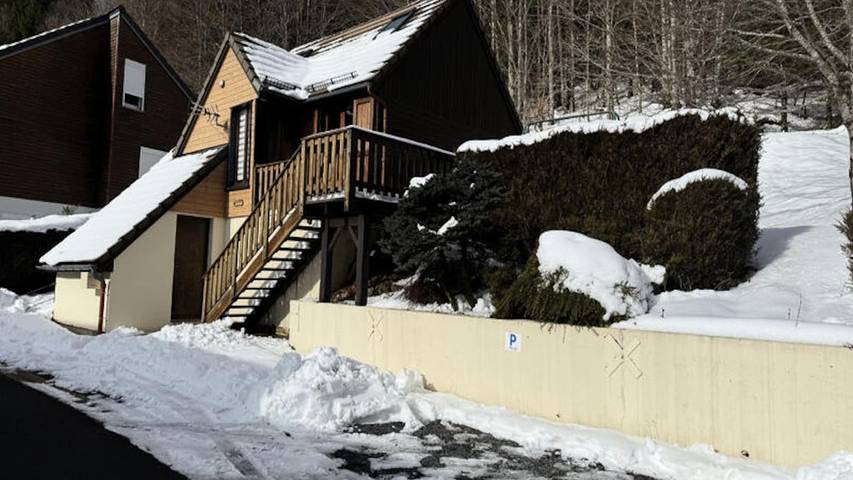 Chalet pour 7 personnes, avec jardin dans Le Lioran