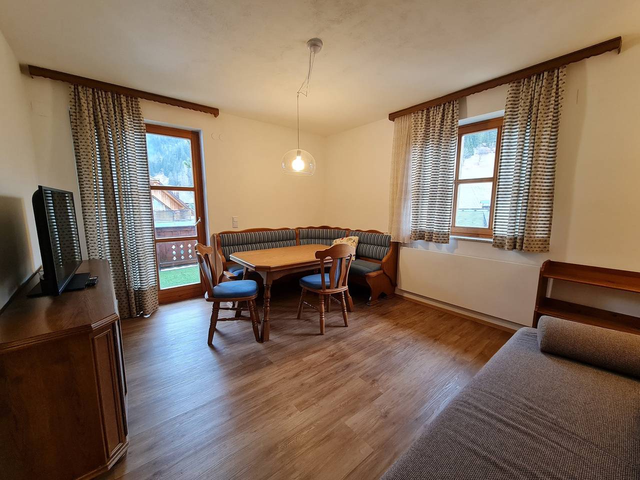 Geheel appartement, Gezellig appartement met uitzicht op de bergen in Bad Kleinkirchheim, Nockberge