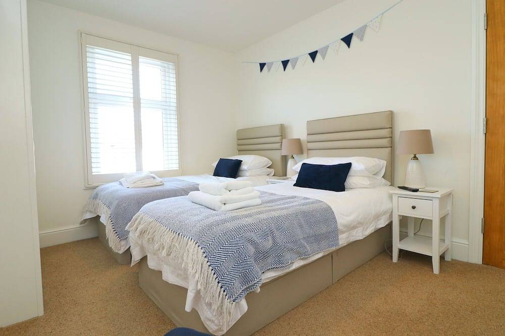 Spacious townhouse close to Padstow harbour. in Padstow, Cornwall