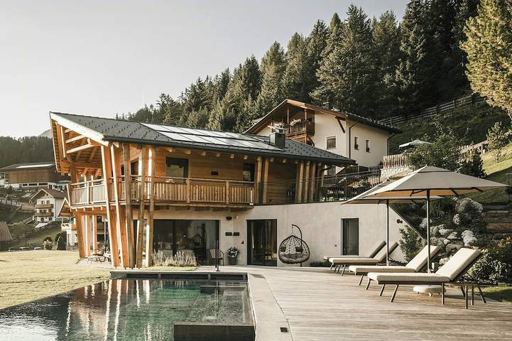Chalet für 8 Personen, mit Garten und Pool, mit Haustier in Wolkenstein