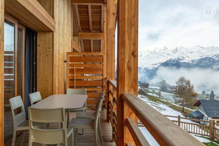 Chalet pour 4 personnes, avec terrasse et balcon/terrasse à Hauteluce