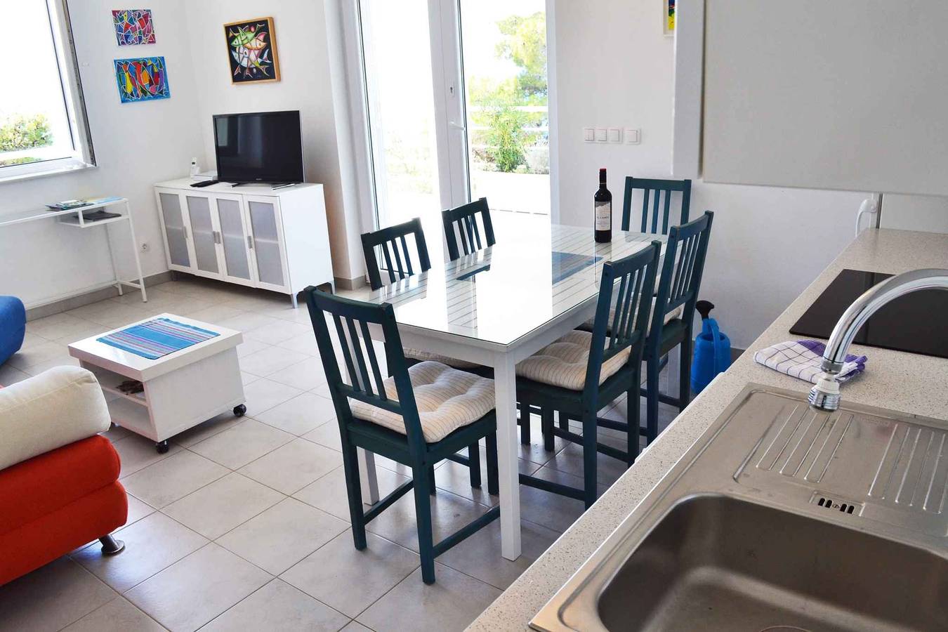 Ganze Ferienwohnung, Ferienwohnung Beachfront apartment in Tribunj  in Tribunj, Šibenik-Knin