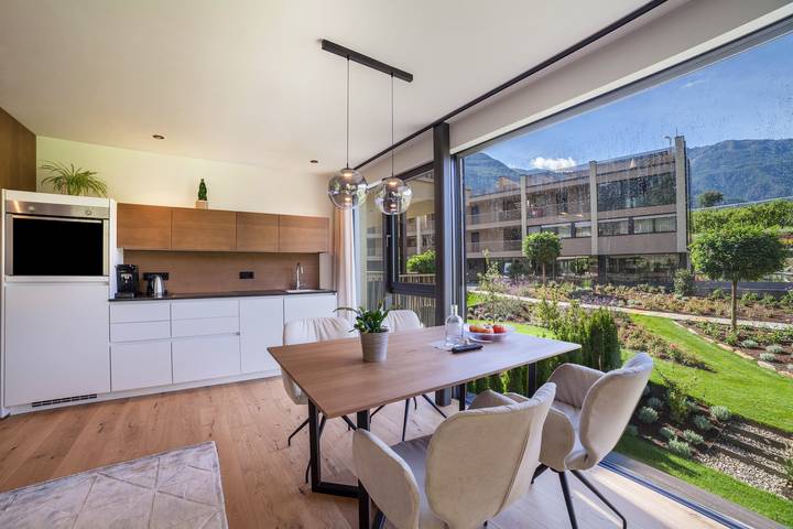 Entire apartment, Apartment "Natur Romantik Annalena" with Mountain View, Private Terrace & Wi-Fi in Kastelbell, Kastelbell-Tschars