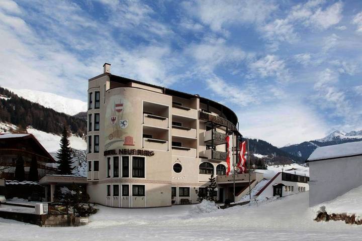 Hôtel pour 2 personnes, avec vue et sauna ainsi que piscine et jardin, animaux acceptés