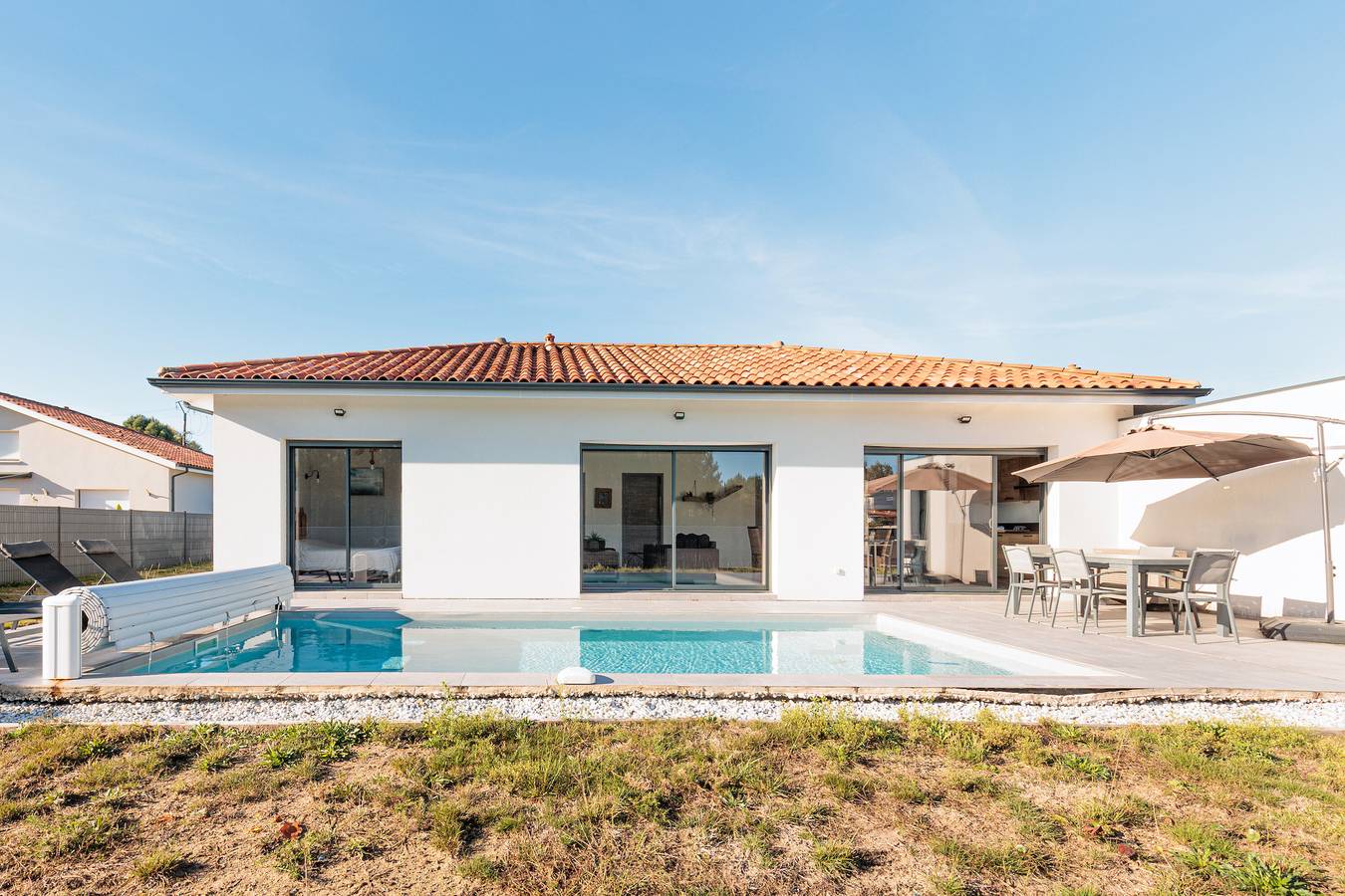 Villa contemporaine avec piscine  – Proche plages et lac – 8 personnes in Azur, Côte d’Argent