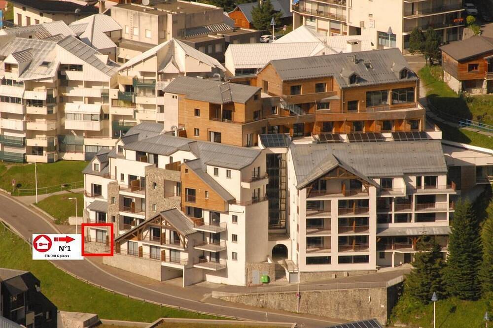 Ganze Wohnung, 80m bis zum stadtzentrum, Erdgeschoss, blick skipisten, schwimmbad, balkon, fernseher in Gourette, Eaux-Bonnes