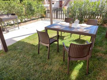 Chalet voor 4 Personen in Sant Pere Pescador, Costa Brava, Afbeelding 2