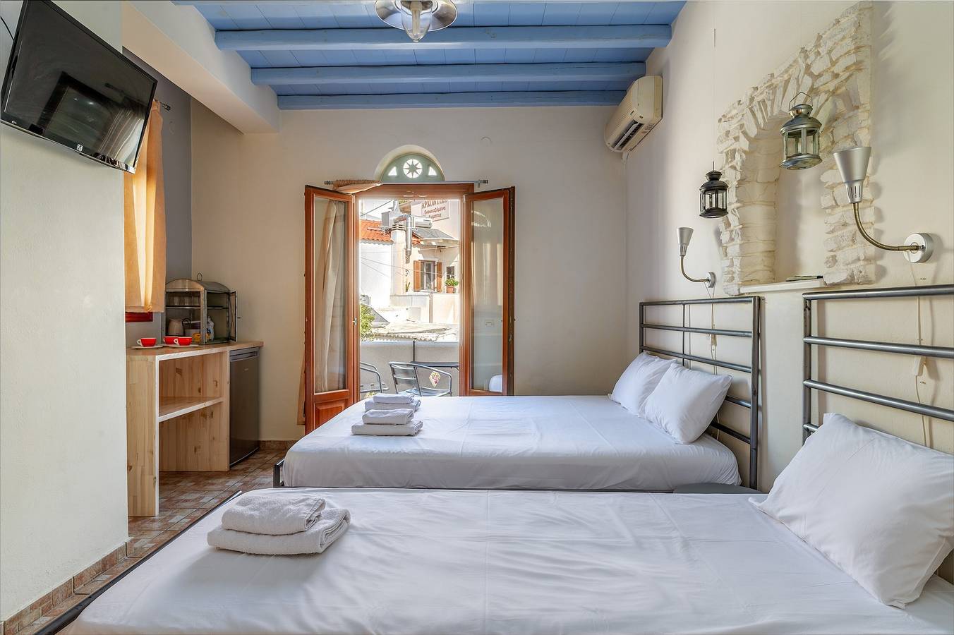 Studio 'En Tino 4' avec balcon, Wi-Fi et climatisation in Tinos
