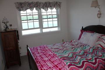 Vacation House for 12 Guests in Canandaigua Lake, Ontario County, Picture 1