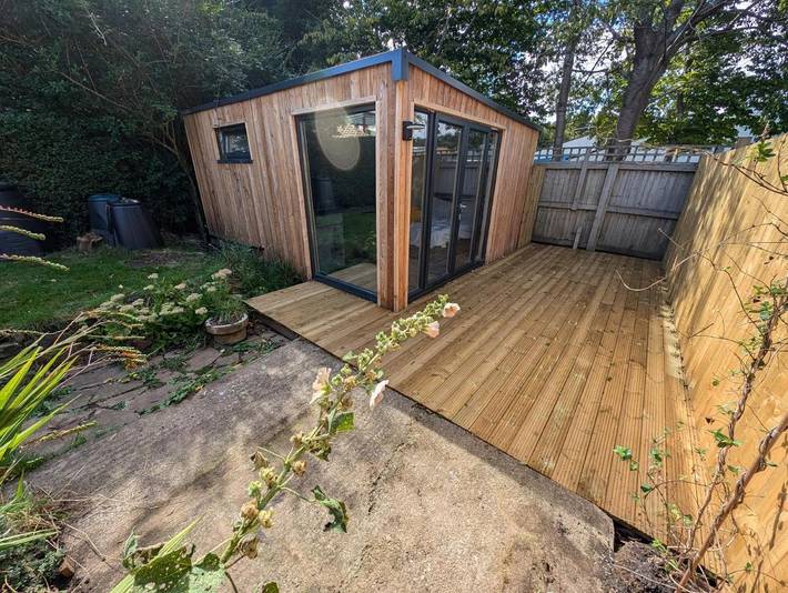 Lodge for 2 people, with Balcony and Terrace as well as Garden in Bristol