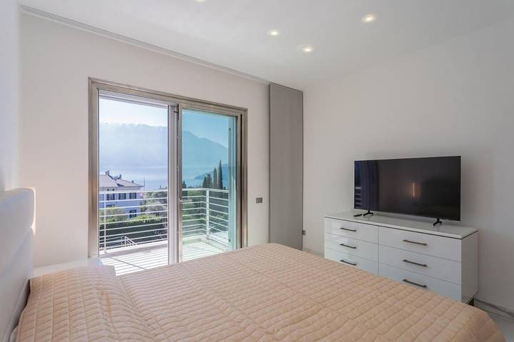 Villa pour 8 personnes, avec piscine et balcon ainsi que jardin et vue, animaux acceptés dans Tremezzo - 2