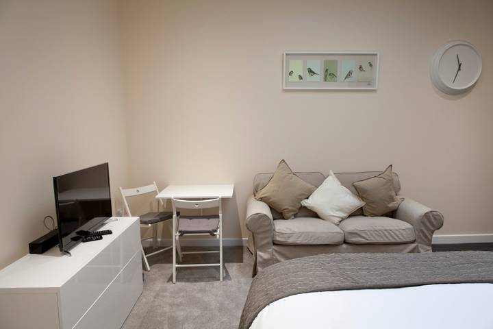 Estudio entero, Studio #1 Central East, Parking, (3rd Flr) 68 in Ipswich, Suffolk