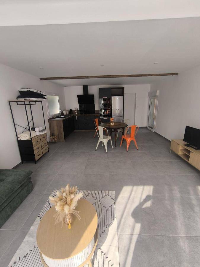 Gîte pour 2 personnes, avec terrasse ainsi que jardin et piscine à Rosières (Tarn) - 3