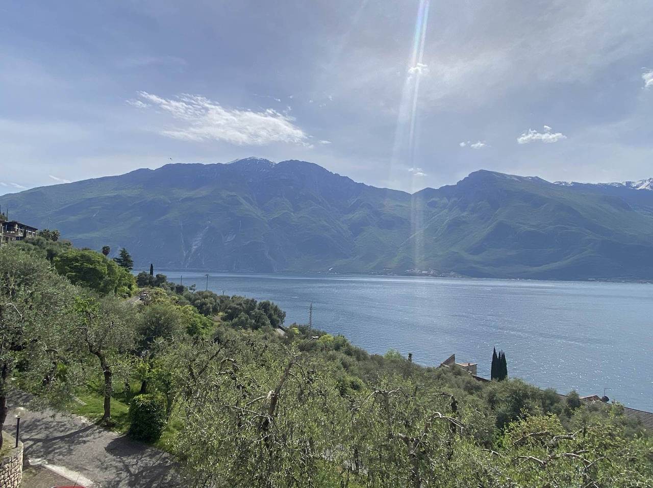 Residence Villa Gianna Trilo Mansarda in Limone sul Garda, Montagnes autour du lac de Garde