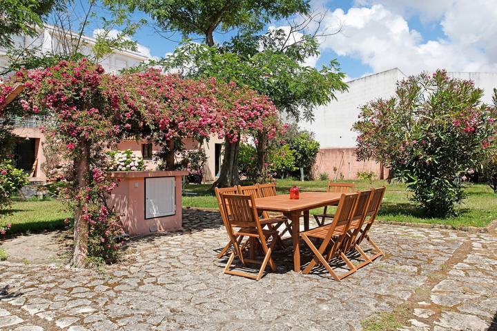Casa de férias 'Casa Alfeizerão' familiar com Jardim & Wi-Fi in Alfeizerão, Leiria distrito