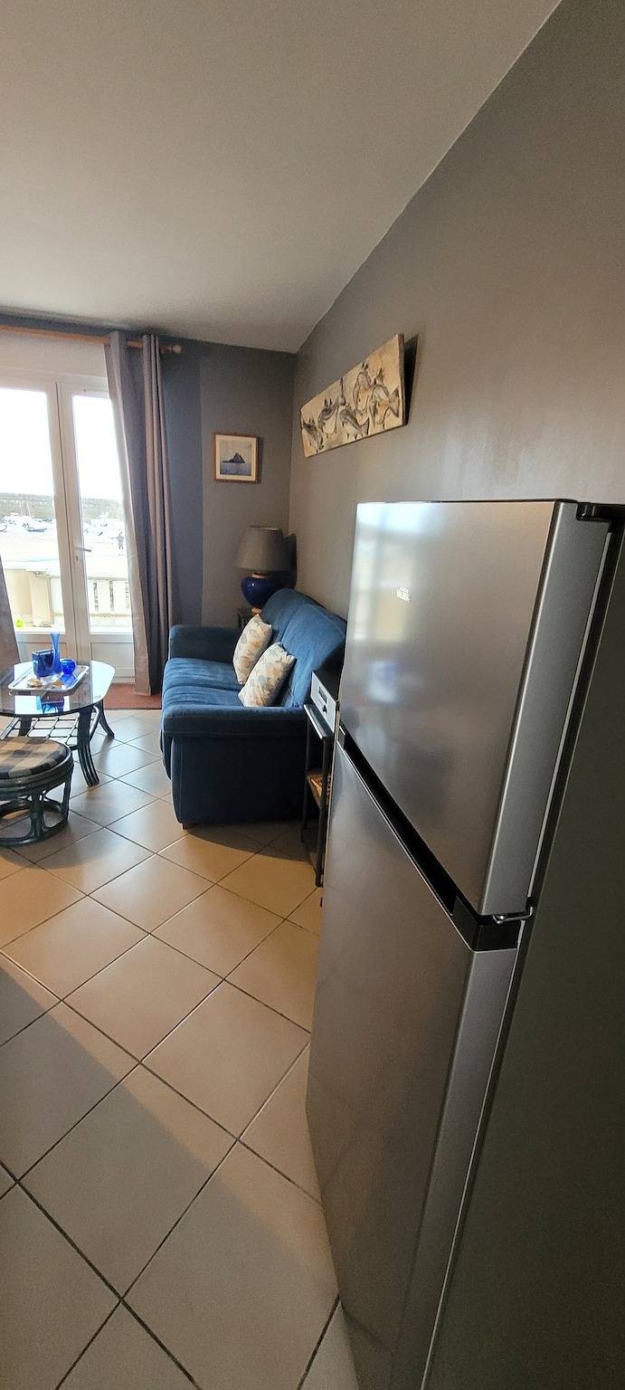 Apartamento entero, Apartamento 'Appartement La Plage Plouha' con vistas al mar, terraza privada y Wi-Fi in Plouézec, Côte de Goëlo