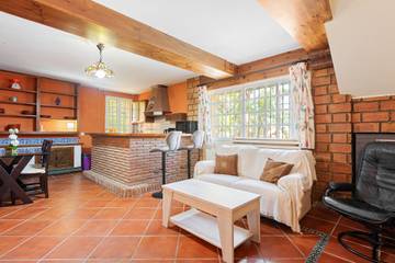 Villa for 4 Guests in El Candado, Malaga, Picture 3