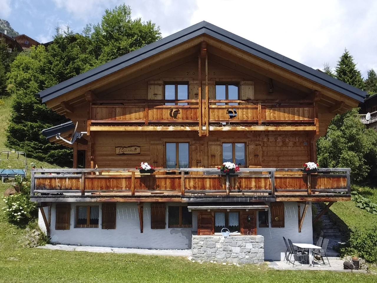 Ganze Wohnung, Chalet "Ecureuil" in den Portes du Soleil im Wallis in Champoussin, Val-d'Illiez
